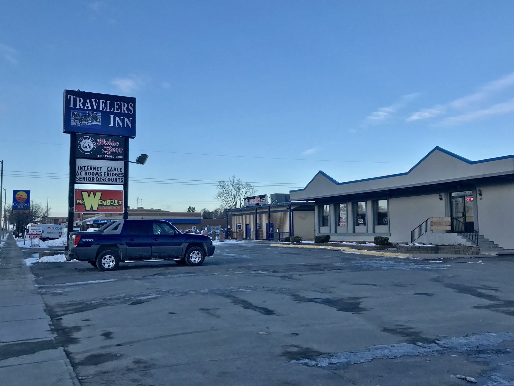 Travelers Inn Belleville Exterior photo